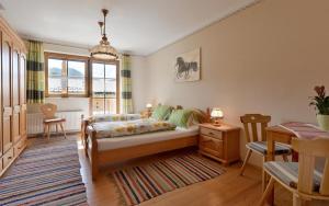 A bed or beds in a room at Stegerbauer