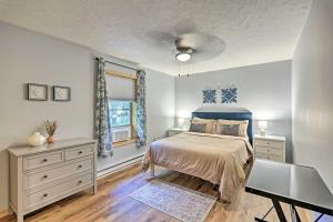 Letto o letti in una camera di Family Home in Albrightsville with Furnished Deck