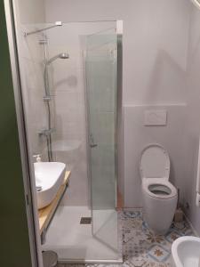 A bathroom at 2 Via Fabio Mangone