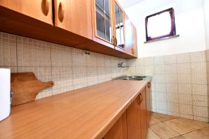 Kuchyň nebo kuchyňský kout v ubytování Holiday Home Matan + 33 fotografií