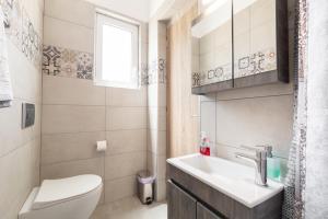 Fotografie z fotogalerie ubytování Dimitra's sunny villa v destinaci Mirsinokhórion