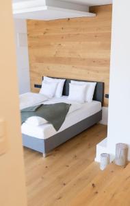 Postel nebo postele na pokoji v ubytování mariaAPPARTMENTS