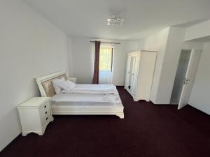 Afbeelding uit fotogalerij van Pensiunea CASABLANCA in Cîmpeni