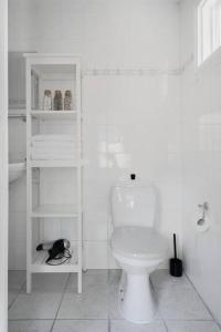 Koupelna v ubytování Vakantiewoning 't Juttershuis Egmond aan Zee