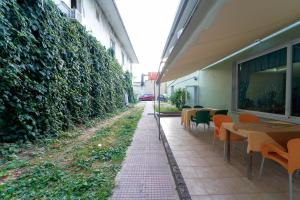 Vrt ispred objekta Hotel Orfeas