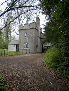 Castletownroche的住宿－Anne's Grove Miniature Castle，相簿中的一張相片