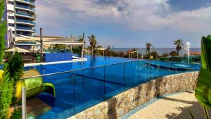 Bazén v ubytovaní Apartamento Sea Senses alebo v jeho blízkosti