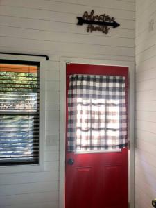 奥斯汀Fox Tiny Home - The Cabins at Rim Rock的相册照片