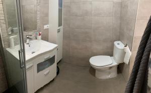 A bathroom at Beach/Golf