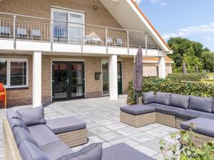 Χώρος καθιστικού στο Group Apartment Ameland near Nes