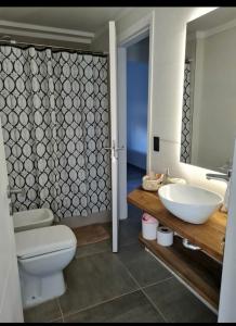 Bilik mandi di Work & Relax en Mendoza Chill +26 gambar
