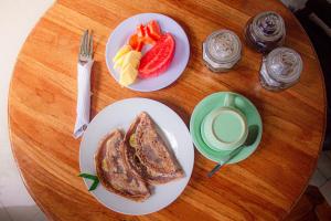 Opcije za doručak na raspolaganju gostima u objektu Rayshiva Homestay