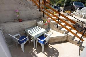 Balkón nebo terasa v ubytování Apartments by the sea Valun, Cres - 8081