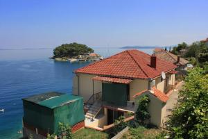 Příroda nedaleko apartmánu + 16 fotografií