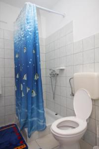 Koupelna v ubytování Apartments with a parking space Sali, Dugi otok - 8152