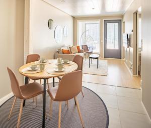 Posezení v ubytování Tuomenkartano Apartments by Hiekka Booking