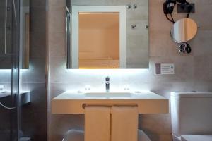 Kúpeľňa v ubytovaní Woohoo Rooms Fuencarral