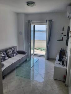 Zona de estar de Modern Seeview Apartment Maslenica with Free WIFI and Free PARKING