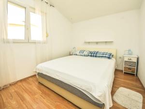 Postel nebo postele na pokoji v ubytování Holiday Home Anđela by Interhome