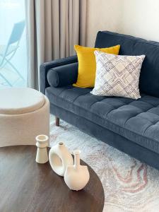 Ruang duduk di bnbmehomes - Address Beach Resort