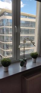 Fotografia z galérie ubytovania Be my Guest - Krucza Elegant Apartment - Rondo de Gaulle'a Center of Warsaw Metro Wi-Fi vo Varšave