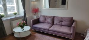 Posedenie v ubytovaní Be my Guest - Krucza Elegant Apartment - Rondo de Gaulle'a Center of Warsaw Metro Wi-Fi