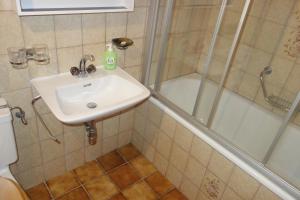Phòng tắm tại Oree du Bois OB D0 CALM apartment 6 pers