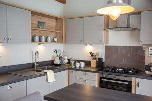 Gallery image of Stewarts Resort Lodge 35 in St. Andrews +10 photos