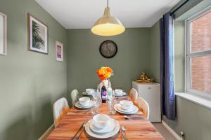 Gallery image of BridgeCity Cheerful 3 bedroom home in Nuneaton in Nuneaton