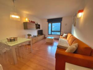 Istumisnurk majutusasutuses Tucamp 3,7 a 30 mts de Funicamp