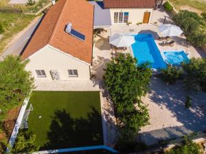Bazén v ubytování Villa San Antonio - Heated pool nebo v jeho okolí