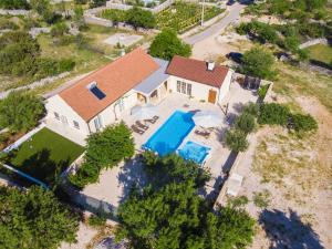 Bazén v ubytování Villa San Antonio - Heated pool nebo v jeho okolí