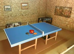 Stolní tenis v ubytování Domaine La Chenaie nebo okolí + 15 fotografií
