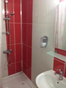 A bathroom at Hotel Oz Villa Még 19 kép