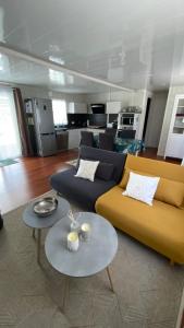 Posezení v ubytování Bungalow de luxe de 60m2 dans camping 5 étoiles