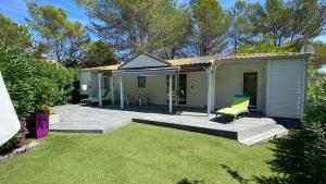 Zahrada ubytování Bungalow de luxe de 60m2 dans camping 5 étoiles