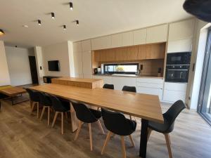 Kuchyň nebo kuchyňský kout v ubytování Apartmány Pod Novou