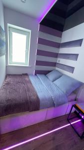 Postel nebo postele na pokoji v ubytování #5 TGHA Luxury One Bedroom Apartment in Athlone