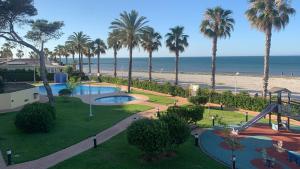 Bazén v ubytovaní Denia_Azul Marino_playa alebo v jeho blízkosti