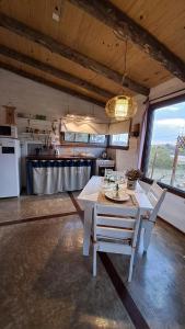 Nhà bếp/bếp nhỏ tại Cabañas Bahia Serena