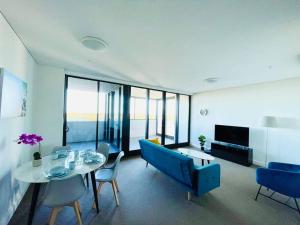 Gambar di galeri bagi Stunning view 2bed 2bath Condo (Parking, WiFi) di Sydney