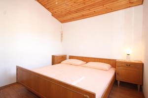 Krevet ili kreveti u jedinici u objektu Apartments by the sea Brgujac, Vis - 8918