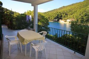 Fotografie z fotogalerie ubytování Apartments by the sea Cove Stoncica, Vis - 8941 v destinaci Vis