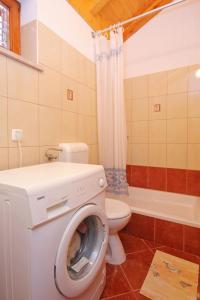 Kúpeľňa v ubytovaní Apartments by the sea Zaton Mali (Dubrovnik) - 9016