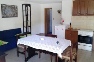 Fotografia z galérie ubytovania Apartments with a parking space Rukavac, Vis - 8920 v destinácii Rukavac