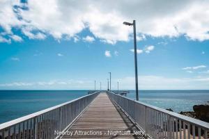 Gallery image of ZEN FORESHORE: 3-BR Nightcliff Foreshore-Front Apt in Nightcliff