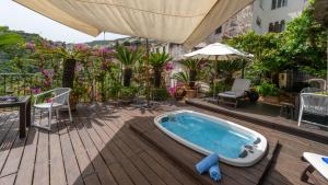 Afbeelding uit fotogalerij van VILLA CASAROSSA NUMERO UNO 6, Emma Villas in Ravello