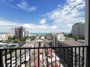 Μπαλκόνι ή βεράντα στο The Base Condo