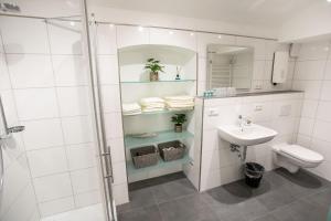 Koupelna v ubytování Frühstückshotel Landgasthof Kramer