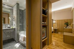 Um banheiro em Hotel Giolli Nazionale